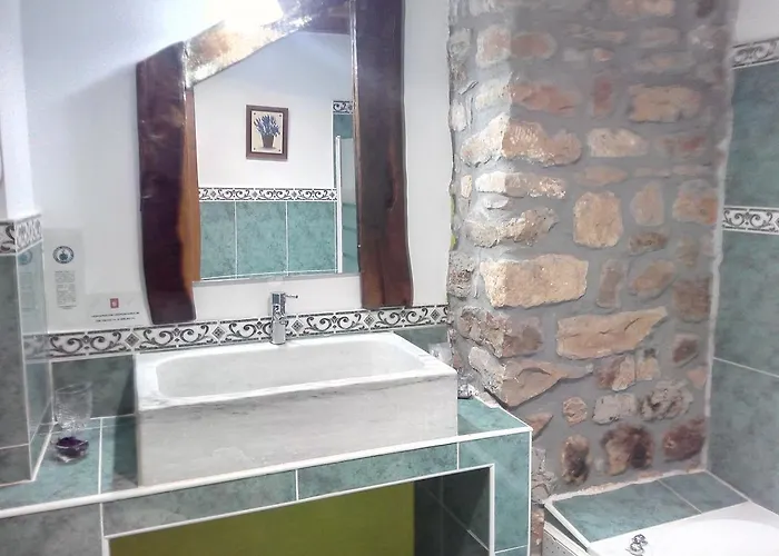 Montero De La Concha 3*